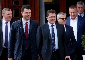 PD në Parlament, si parti pa aleatë