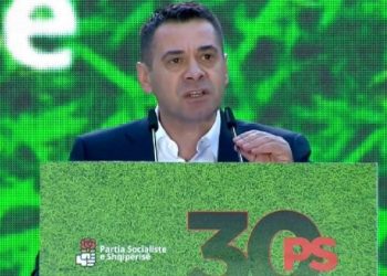 Kongresi i PS, Ahmetaj prezanton 5 shtyllat kryesore të programit ekonomik: Në qendër familja!