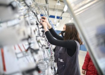 Biznesi optimist për të ardhmen/ Rikthen të larguarit nga puna, pas pasigurisë së pandemisë