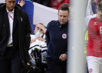 Flet mjeku që i shpëtoi jetën Eriksen: Në një moment nuk kishte më puls