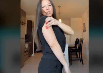 A ngjitet vërtet monedha në krahun e të vaksinuarve? Gjithçka që duhet të dini për këtë teori konspirativiteti!