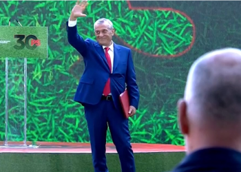 43 vite karrierë politike/ Rrugëtimi i Gramoz Ruçit nga strukturat e PPSH, themelimi i PS-së deri tek tërheqja e sotme