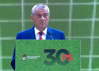 Gramozi Ruçi jep ‘live’ dorëheqjen nga PS: Deklaroj fundin e maratonës time politike