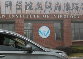 Zyrtari i lartë kinez u dorëzohet SHBA-ve, tregon informacione për rrjedhjen e Covid-19 nga laboratorët