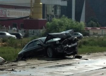 Përplasje e frikshme mes dy makinave, vdesin katër persona në Kosovë