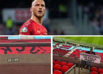 “Të fala mamit” dhe flamuri i UÇK-së i shpalosur/ Shqiptarët hakmerren ndaj Arnautovic
