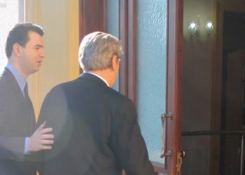 DW: Fati politik i opozitës, ndarja e Bashës nga Berisha