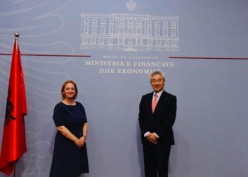 Denaj me ambasadorin e Japonisë: Angazhim për forcimin e mëtejshëm të marrëdhënieve ekonomike