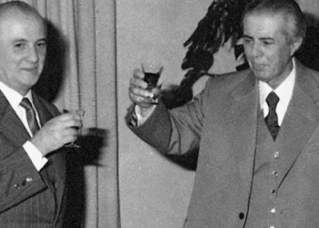 Rrëfimi i Xhelil Gjonit: Ngjarja e paprecedentë kur e gjithë Byroja Politike u shkarkua dhe u përjashtua nga partia brenda pak orësh 30 vjet më parë