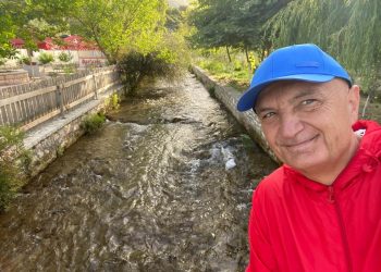 FOTO / Ilir Meta njofton popullin: Po largohem nga Piqerasi, por mezi pres të kthehem sërish