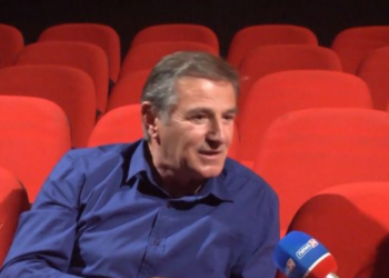 “Si ma vranë vëllanë në kufi dhe s’na treguan as varrin”/ Rrëfimi tronditës i aktorit të humorit: Të gjithë si familje na dërguan në ndërtim