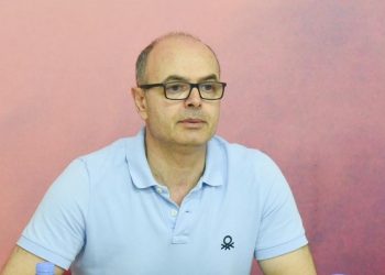 Fitoi mandatin e deputetit në Fier, Koçi largohet nga Ministria e Mbrojtjes: Ka qenë nder, i jam përgjigjur me përkushtim!