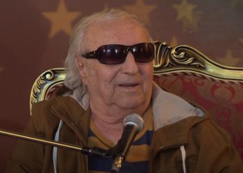 I jepet lamtumira regjisorit Pirro Mani, pamje nga ceremonia mortore në ShBA