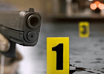 Kërcet arma në Drimadhes/ I riu shkon tapë në lokal, merr pistoletën dhe qëllon kamerierin pasi i kërkoi të ulte zërin