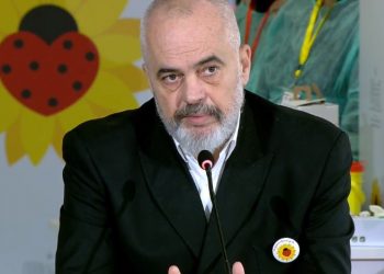 Mbërrijnë 40.800 vaksina AstraZeneca në Rinas, Rama: Sasitë e tjera do të vijnë sipas kalendarit të kontratave që kemi siguruar!