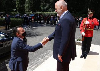 Negociatat për Tiranën e Shkupit: Prapaskenat e një vendimi që është kthyer në reality show