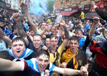2000 tifozë të infektuar, ndeshja Angli-Skoci në “Wembley” kthehet në situatë alarmante