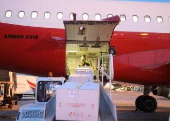 Vijnë në Rinas 50.000 doza të vaksinës Coronavac, Rama: Kalohet shifra e 1 milionë dozave deri tani në Shqipëri