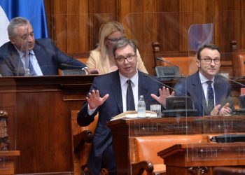 Vuçiç, raport në Kuvendin serb për dialogun: S’do ta nënshkruaj njohjen e Kosovës, këtë do ta bëjë dikush pas meje