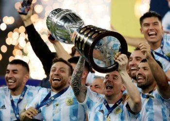 Argjentina mposht Brazilin në finalen e Kupës së Amerikës, Messi fiton trofeun e parë me kombëtaren