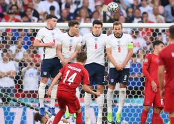 Danimarka-Angli 1-1/ Pjesa e parë mbyllet në barazim, Damsgard “shkund” Wembley, kolegu Kjaer i tij bën një autogol (VIDEO)