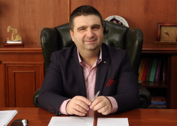 “Fusha 70-vjeçare e plehrave, njollë turpi për Lulëzimët”, kryebashkiaku i Fierit reagon pas akuzave të Bashës