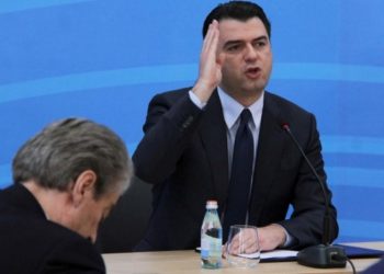 Kaos në PD/ Dhe Eno Bozdo kundër Bashës për statutin: Vendime personale