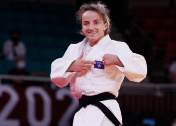 Historike/ Kosova siguron medaljen e parë të artë në “Tokio 2020”. Krasniqi mund në shtëpinë e saj japonezen Tonaki