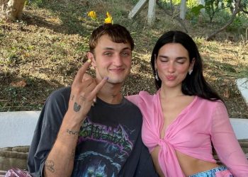 I dashuri i Dua Lipës u tregon të huajve për Skënderbeun, Hadid: Djali i shqiponjave