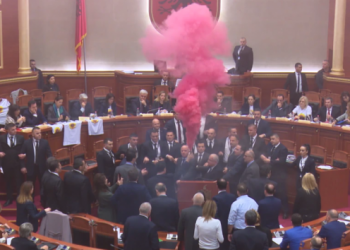 Zëri i Amerikës: 5 vjet nga miratimi i reformës në drejtësi, vonesa, rezultate dhe sfida