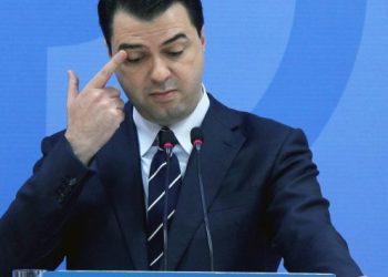 FOTO/ Basha shpall fitoren, ‘masakrohet’ nga demokratët: Ta gëzosh fitoren , o opozitari i përjetshëm!