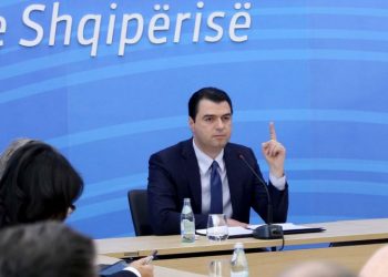 FOTO: “S’më keni njohur akoma! Ditë të zeza ju presin, lufta sapo ka filluar”