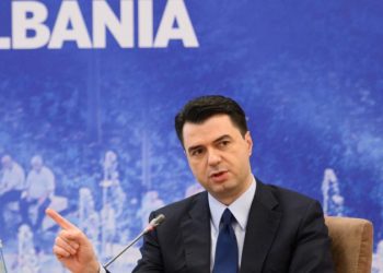Ndryshmet në statut/ Nga vula e partisë tek këshilltarët bashkiakë, Basha blindon veten në PD, ikën dhe Nishani nga drejtimi i Këshillit