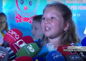 ‘Princesha e babit’ fituese e festivalit të fëmijëve/ Vogëlushët rikthejnë emocionet e këngës në Shkodër