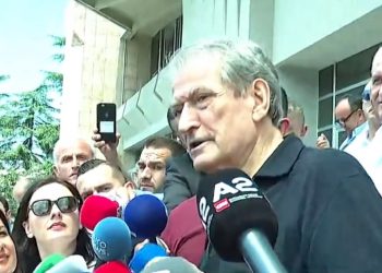 Berisha konfirmon pjesëmarrjen në Kuvend, sfidon SHBA-në: Mezi po pres, gjyqi me DASH s’është emergjent. Do përmbys narkoshtetin në Shqipëri