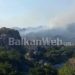 Zjarr në Përmet, kodra në flakë, digjen 3 ha kullota dhe 2 ha pyje