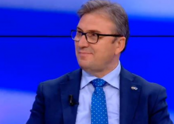 “Mjeku nuk është kriminel për 50 mijë lekë”/ Brataj: Ju që ankoheni, pse jeni bërë pjesë e korrupsionit?