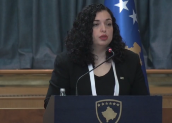 Presidentja Osmani kërcënon: Nëse ushtria serbe kalon kufirin me Kosovën, do të përballet me ushtarët amerikanë