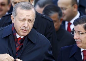 “Qeveria funksionon si mafie”/ ish-kryeministri i Turqisë: Erdogan po bëhet çdo ditë e më autoritar, s’pranon askënd përveç vetes