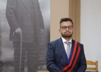 Kryebashkiaku socialist Erion Isai: Kur isha 15 vjeç merrja 850 mijë lekë në muaj te “Portokalli”, tani kam rrogë më të ulët