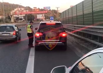 Arrestime, heqje patentash dhe gjoba: Në 24 orët e fundit e pësojnë 1,734 shoferë