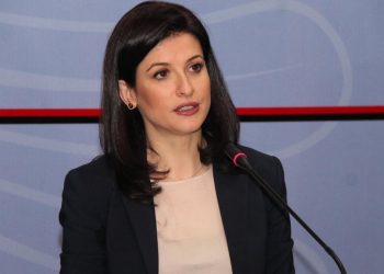 Çfarë do ndodhë me ‘çunat e Londrës’ që futen në burg? Gjonaj në Londër, firmoset marrëveshja për transferimin e të burgosurve shqiptarë