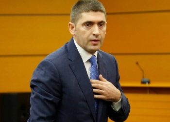 Nis hakmarrja personale e Hajdarmatajt para largimit nga vettingu! Nga akuzat e SHBA-BE për lidhje me grupet e drogës te përplasjet me socialistët