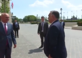 “Mik i sinqertë i Shqipërisë”! Meta pritet nga kryeministri Orban, zgjatet vizita në Hungari vend-azili i Gruevskit