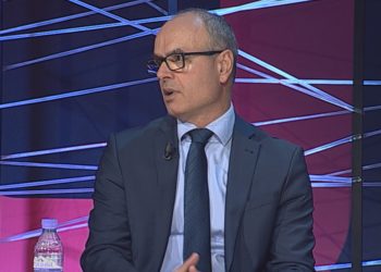 “Tenderat në Fier fitohen nga kriminelët”, SPAK thërret Petro Koçin: Të presim të hënën!