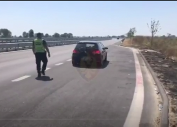 VIDEO/ Policia Rrugore kontrolle të rrepta, 11 shoferë në pranga në 24 orët e fundit, mbi 2400 gjoba