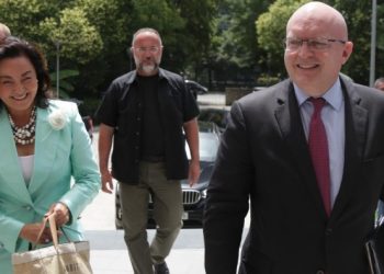 Analisti Yzeiri: Mesazhet e koduara të emisarit amerikan. Takoi Ramën, Bashën e Princ Lekën, por jo Metën