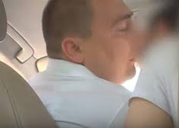 “Ma punoi me hile”/ Pushohen hetimet për pedagogun e Elbasanit, që i kërkonte seks studentes në këmbim të notës
