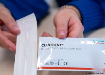 ‘Brenda pak ditësh mund të shtrëngohen…’/ Shqetësim i madh në Gjermani, pushuesit do të sjellin COVID kur të kthehen