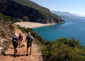 Karantina 10-ditore pengon turistët polakë/ Mund të stepen për të zgjedhur Shqipërinë